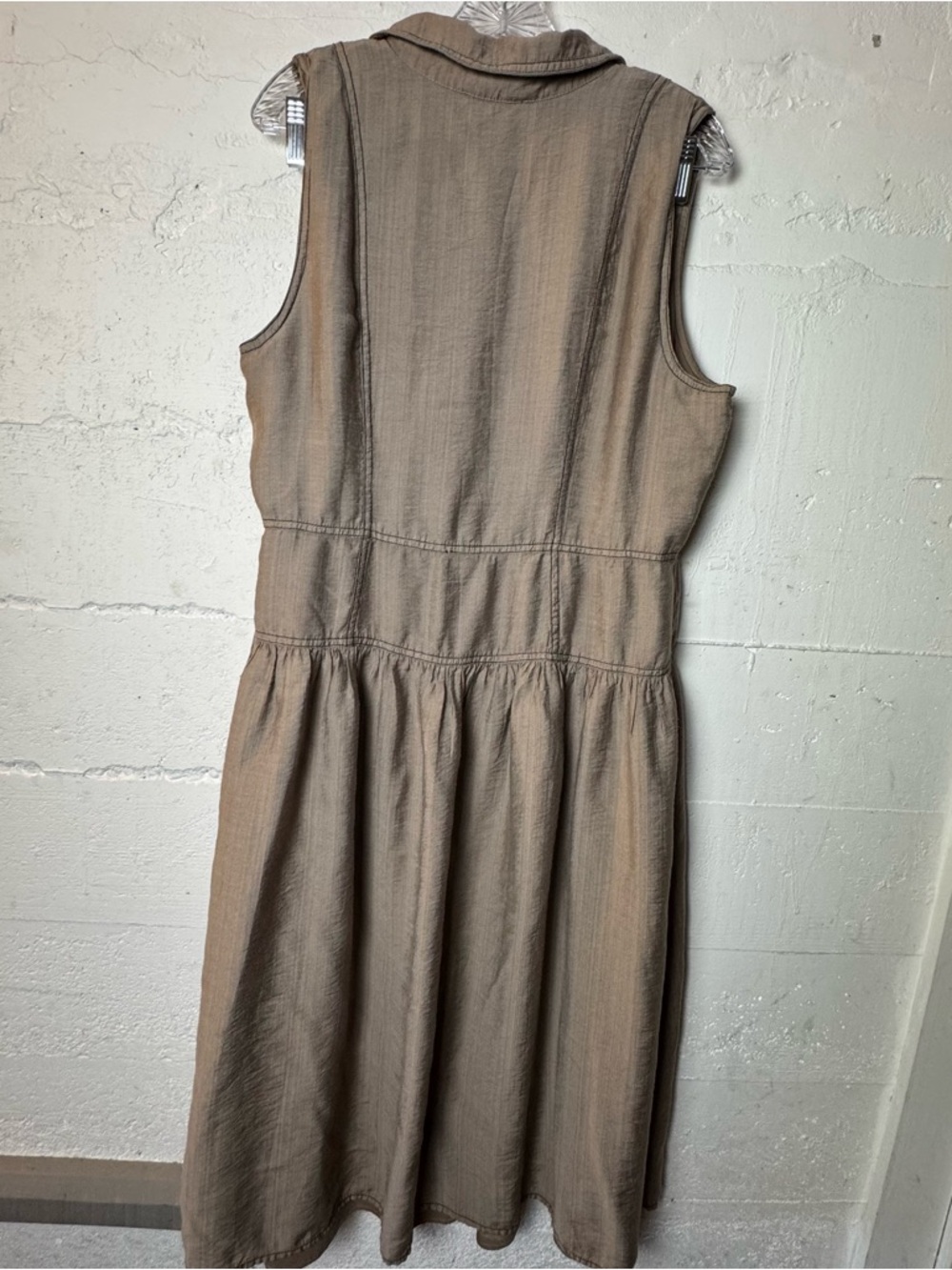 Karl Lagerfeld Taupe Sleeveless Collared Button-Front Midi Dress‎ - Picture 5 of 11